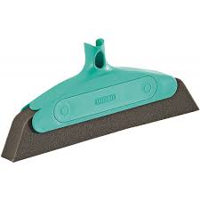 b20f613b1b25bc48ff5152d33a04a9b9 Leifheit Foam Broom - Image 1