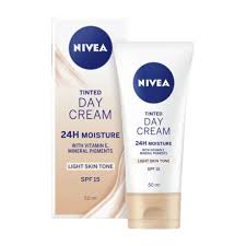 2d2eb648abe726d0daecc4e5202c79fc Nivea Day Cream Tinted - Image 1